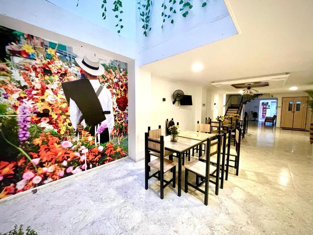 Hotel Eterna Primavera เมเดยิน ภายนอก รูปภาพ