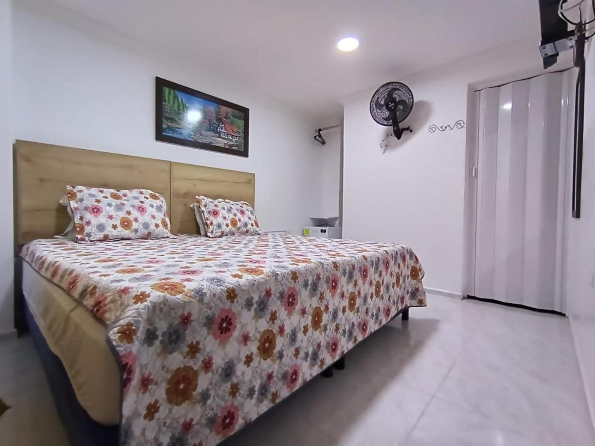Hotel Eterna Primavera เมเดยิน ภายนอก รูปภาพ